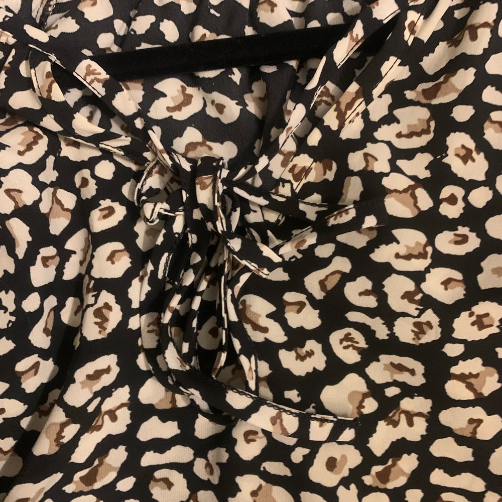 Cute flared patterned blouse - Picture 4 of 4
